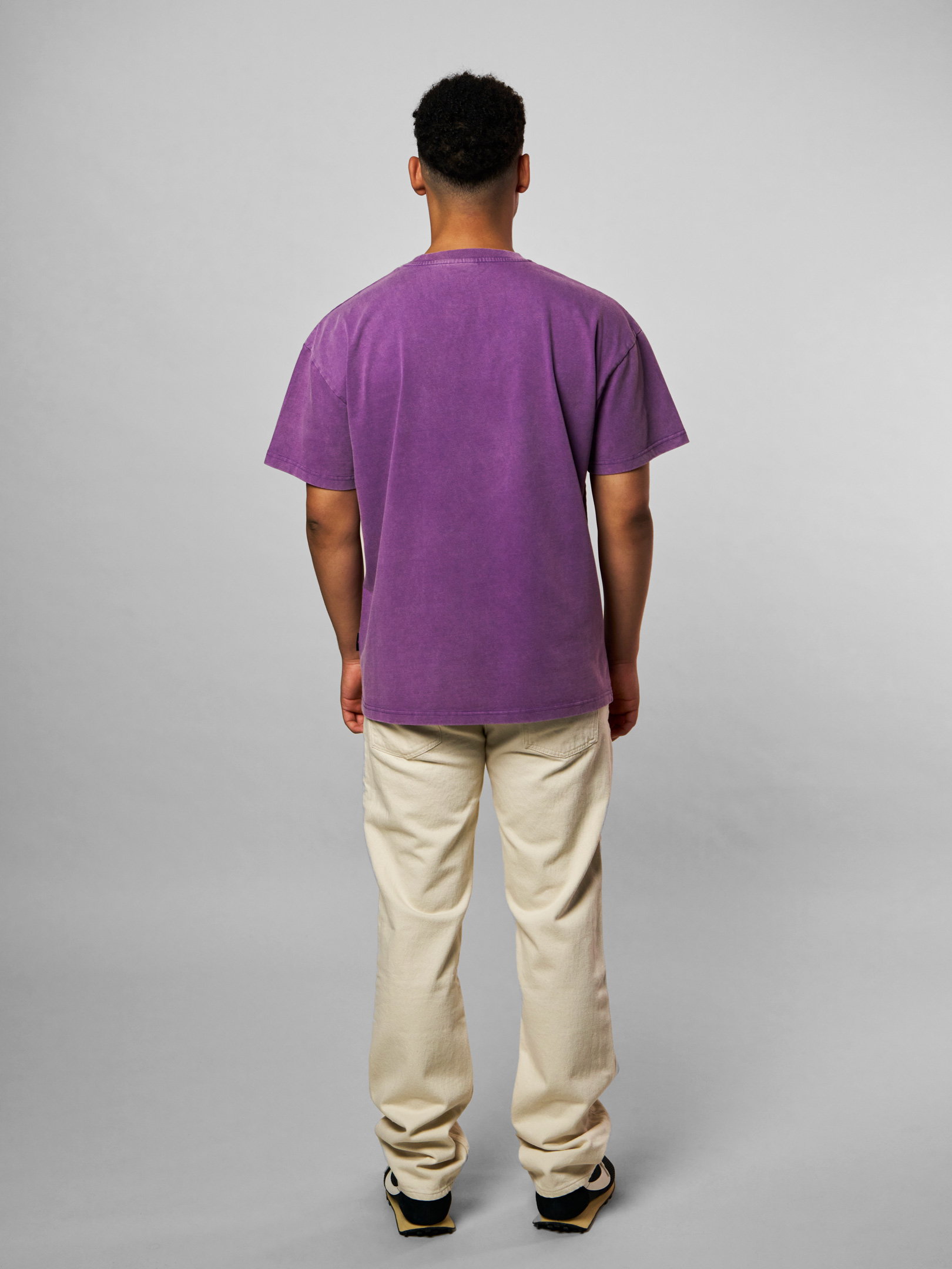 SS25_OFUR_CLASSIC_POCKET_TSHIRT_WASHED_PURPLE_LOOKBOOK_2_2