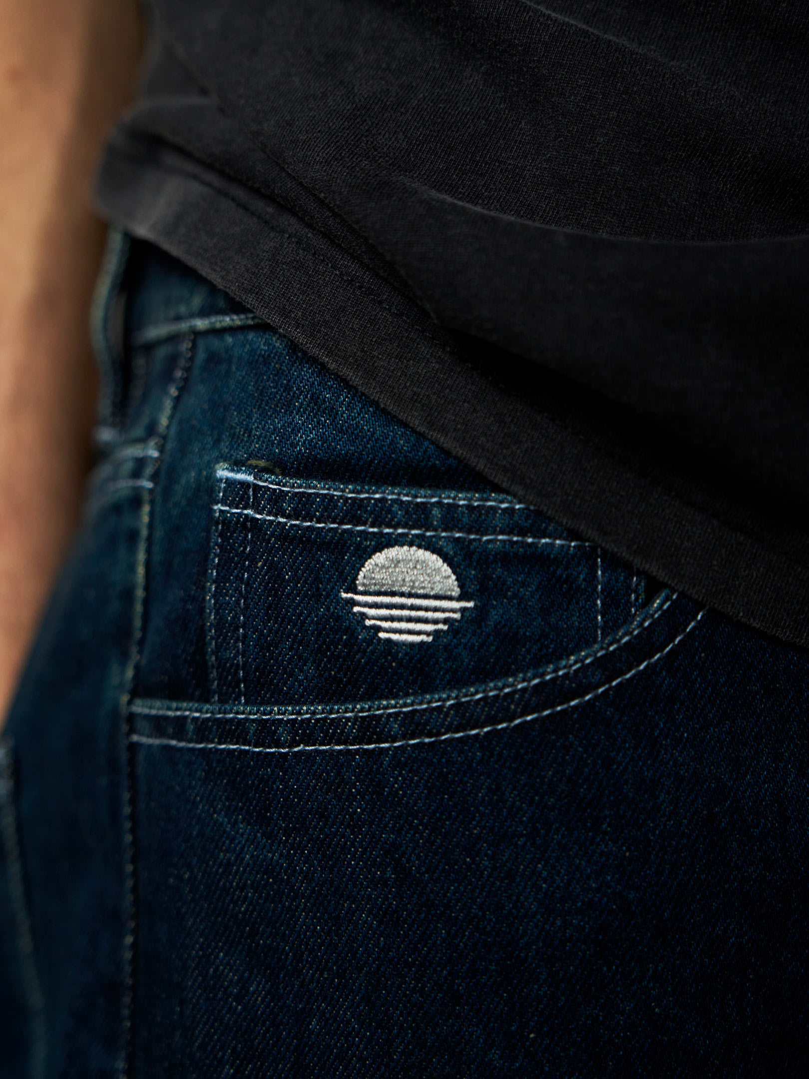 SS25_OFUR_ENDLESS_SUNRISE_GEORGE_SHORT_DENIM_BLUE_LOOKBOOK_3