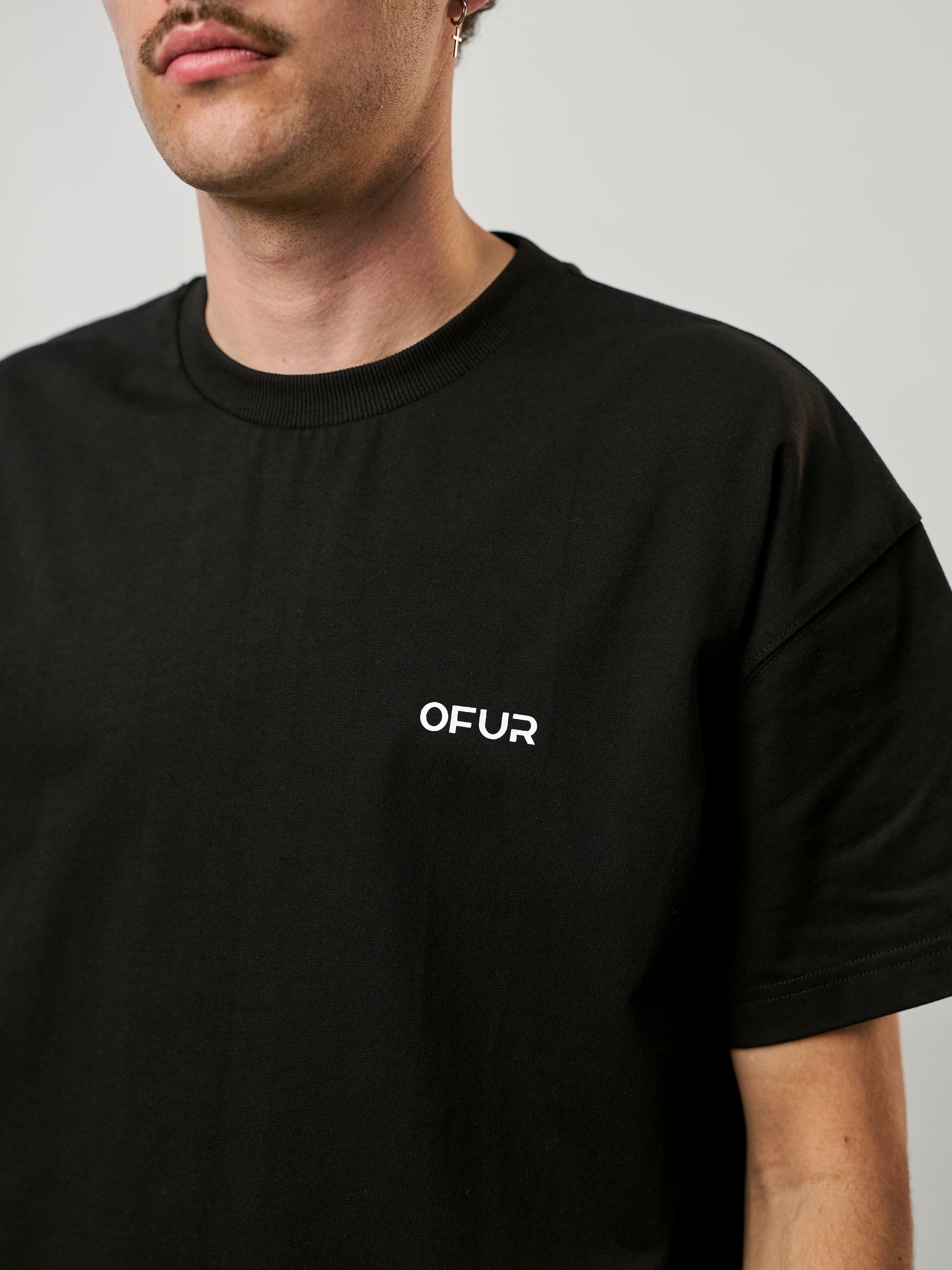 OFUR_FW25_BUBBLES_ORIGINAL_TSHIRT_CLOSE_UP_FRONT_1