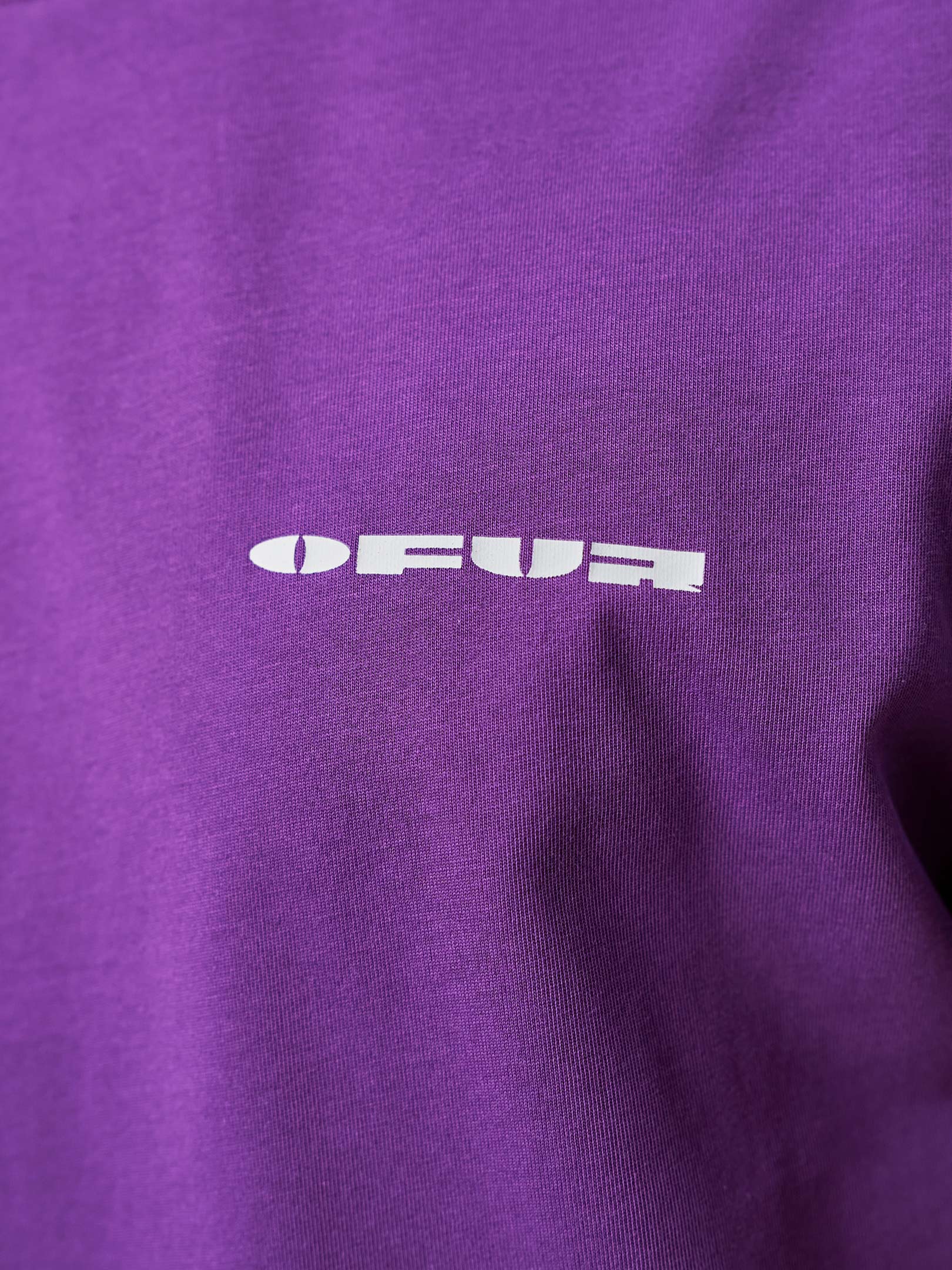 OFUR_FW25_CHUNKY_TYPE_ORIGINAL_TSHIRT_CLOSE_UP_FRONT_1