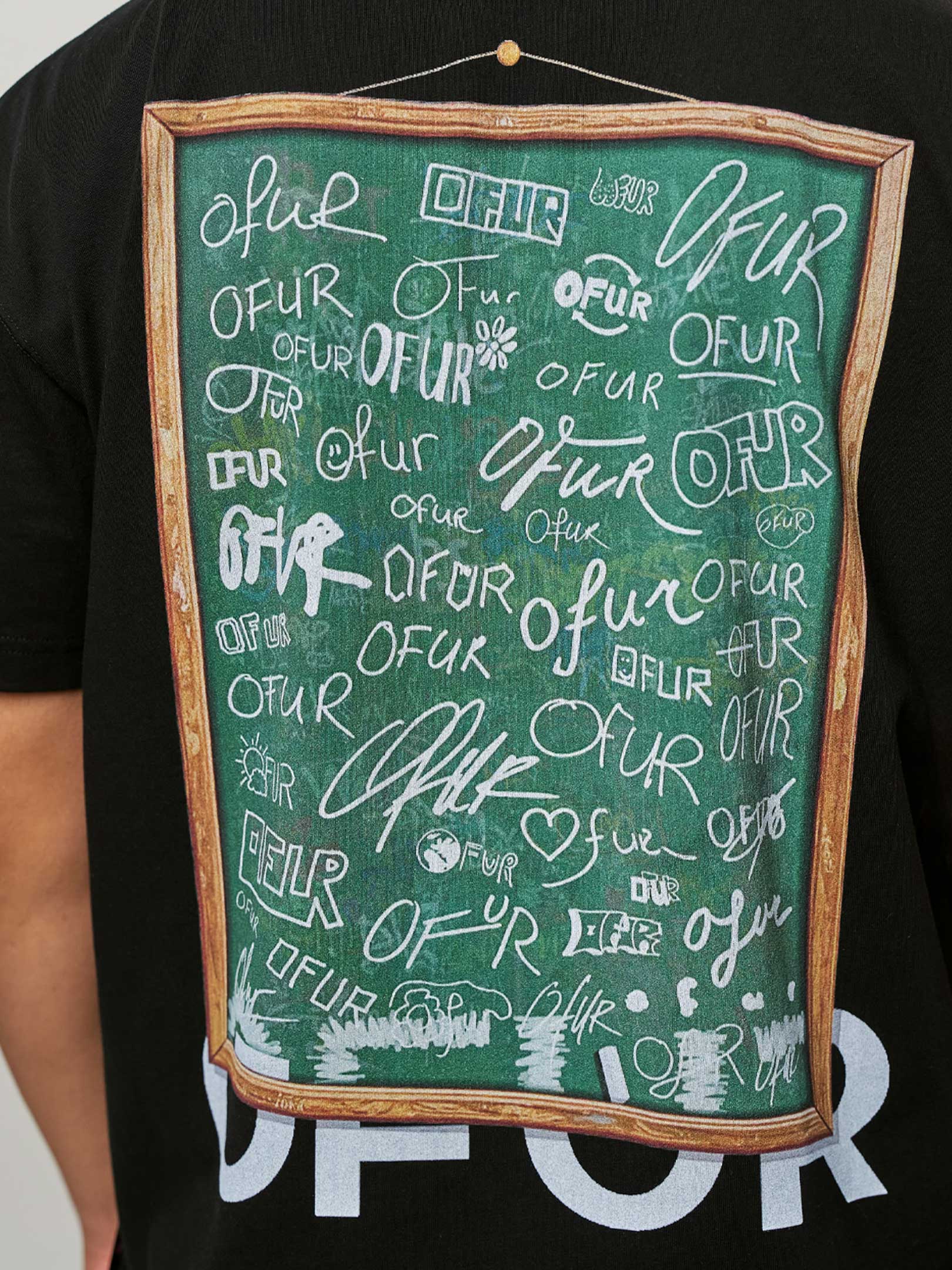 OFUR_FW25_COMMUNITY_ORIGINAL_TSHIRT_CLOSE_UP_BACK_2
