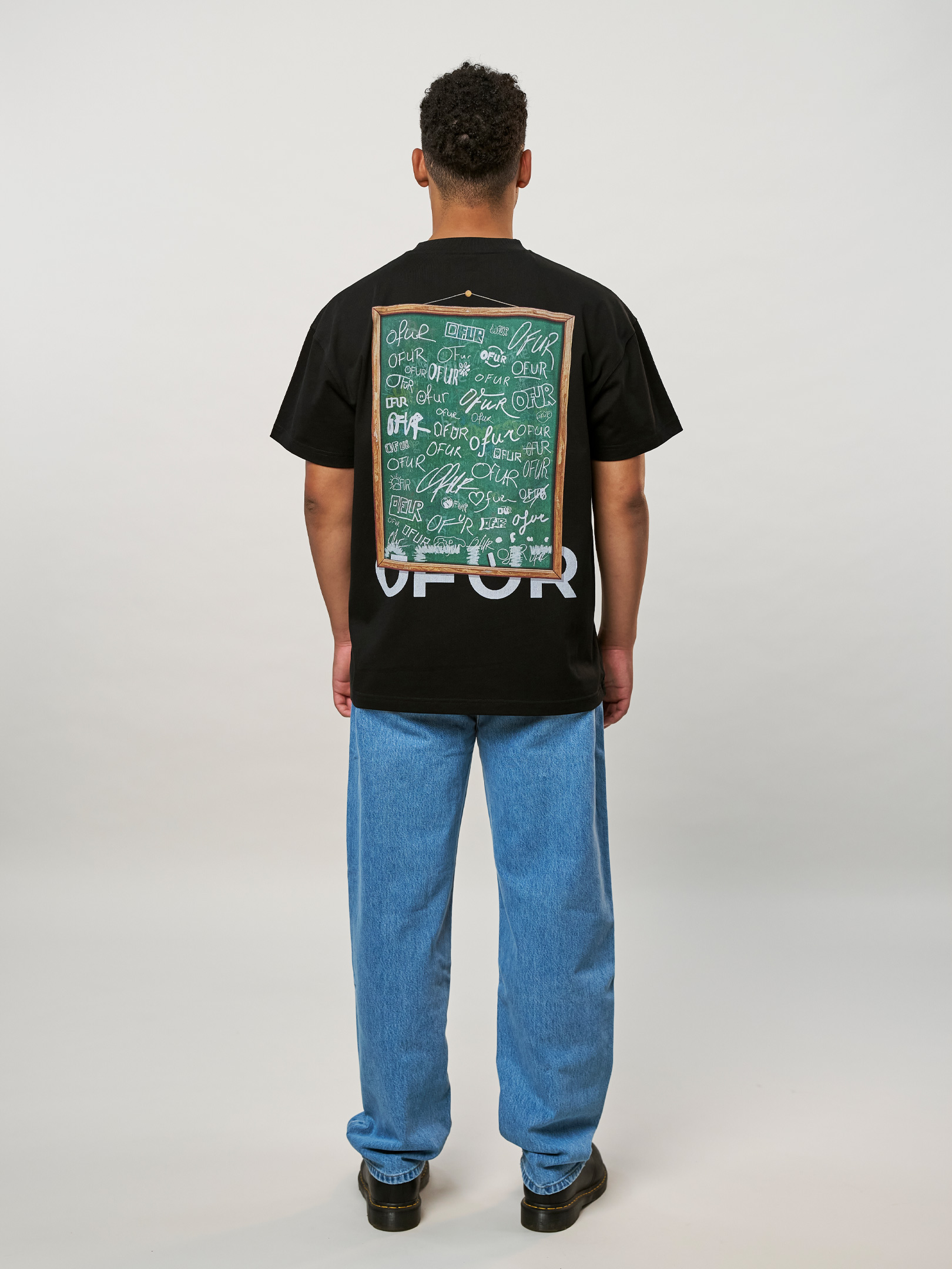 OFUR_FW25_COMMUNITY_ORIGINAL_TSHIRT_FULL_BODY_BACK_1