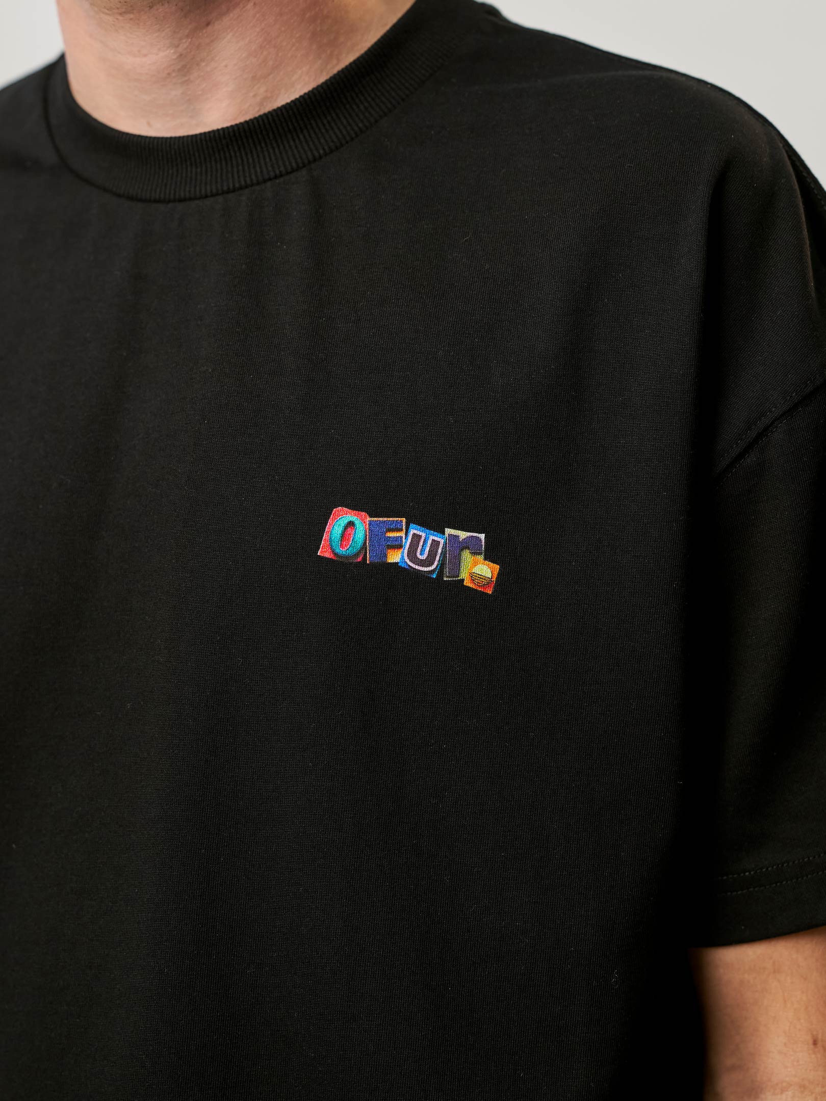 OFUR_FW25_RANSOM_NOTE_ORIGINAL_TSHIRT_CLOSE_UP_FRONT_1