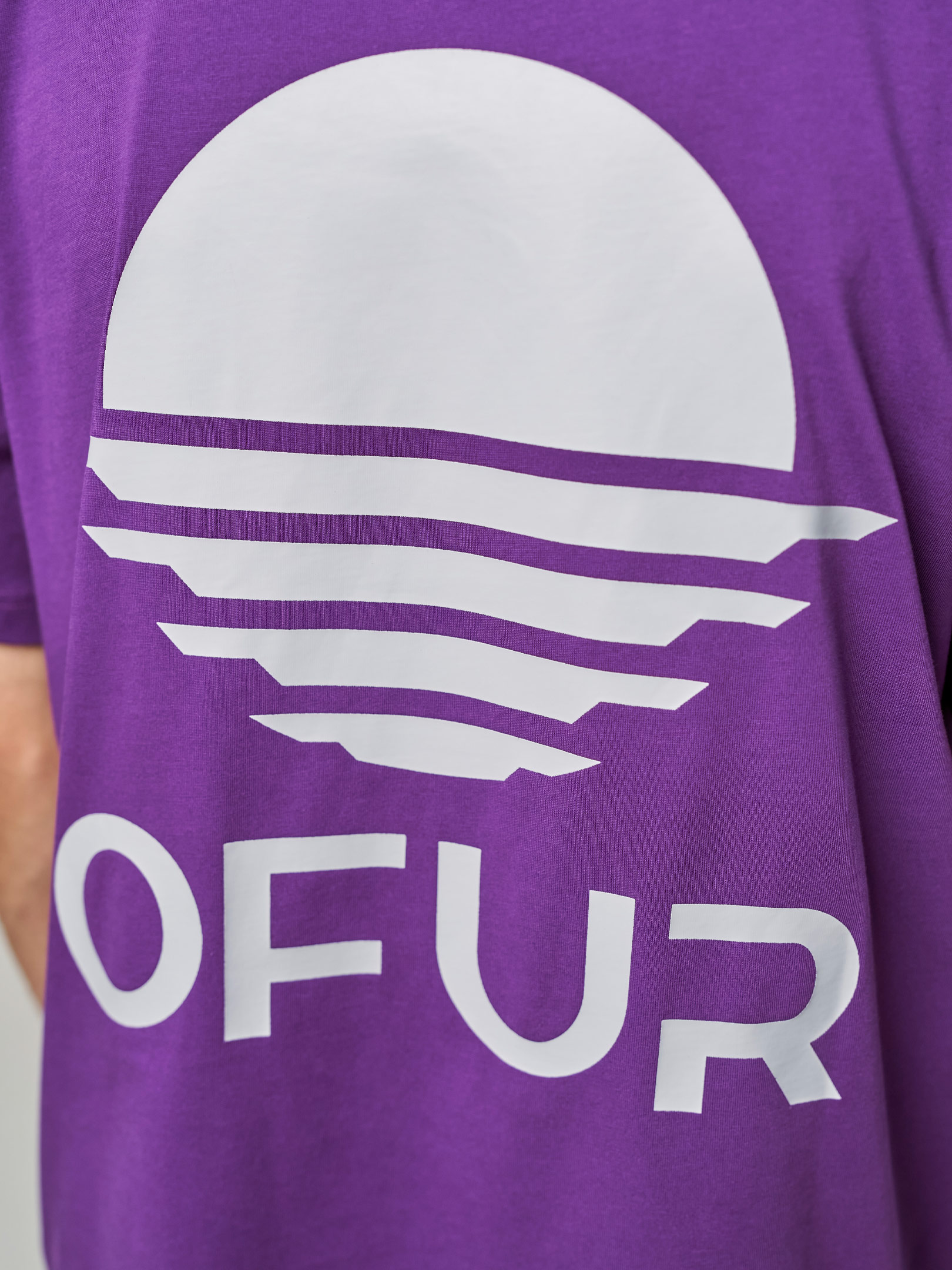 OFUR_FW25_RISE_PURPLE_ORIGINAL_TSHIRT_CLOSE_UP_BACK_1