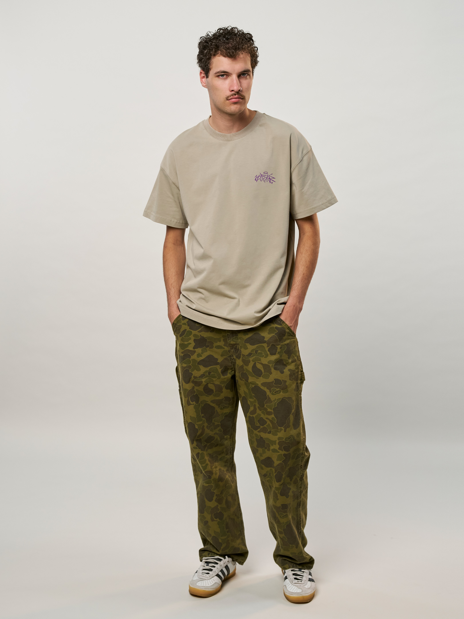 OFUR_FW25_TAGGGG_ORIGINAL_TSHIRT_FULL_BODY_FRONT_1