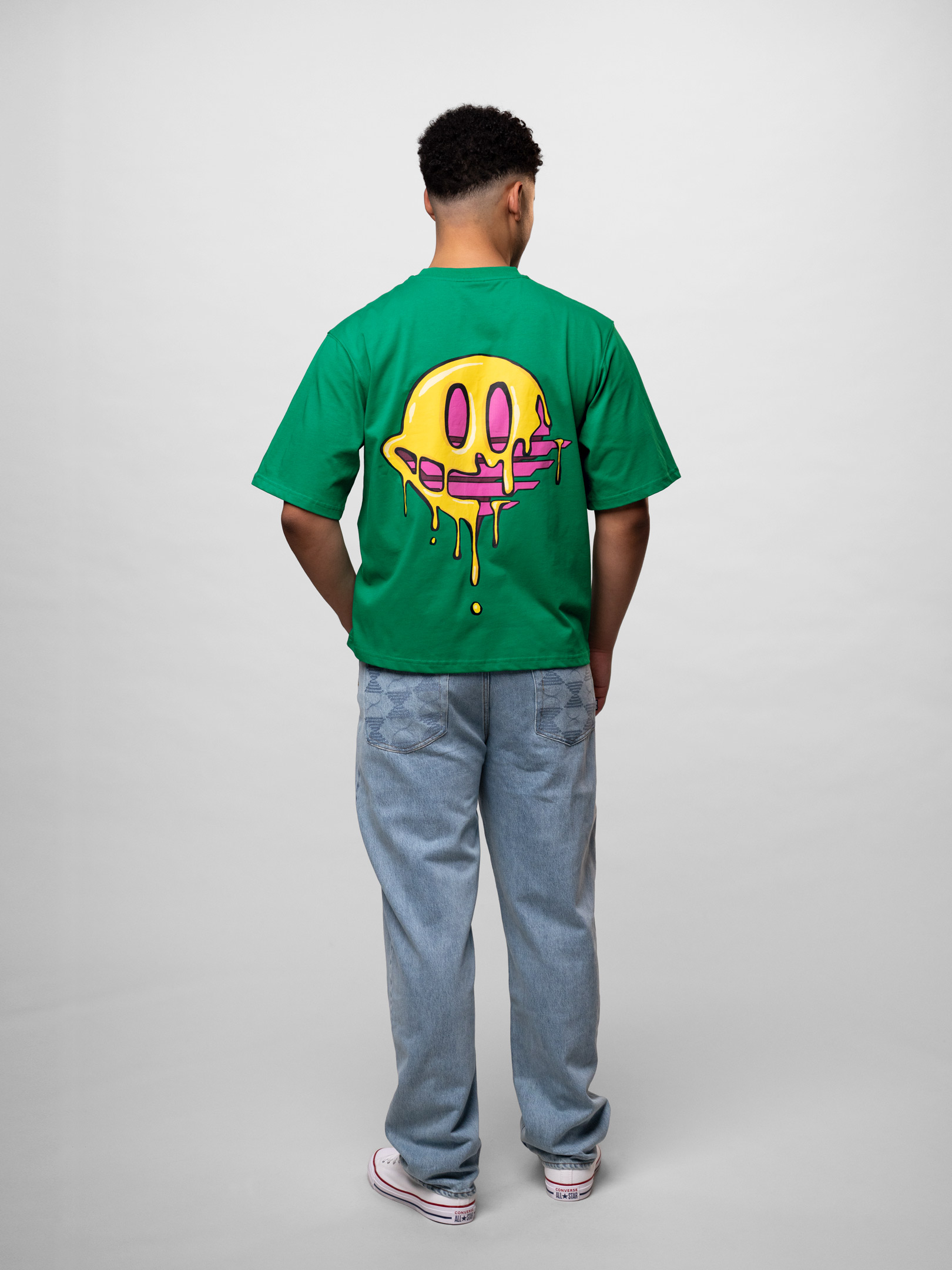OFUR_SS26_DRIPPING_SMILEY_CROPPED_TSHIRT_GREEN_FULL_BODY_BACK_1