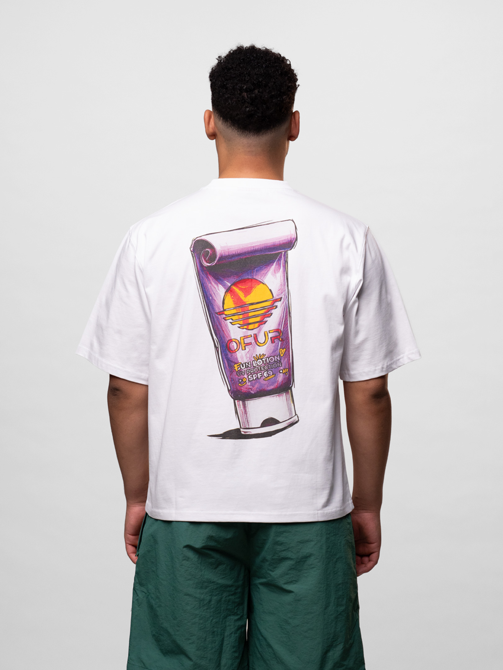 OFUR_SS26_FUNLOTION_CROPPED_TSHIRT_WHITE_UPPER_BODY_BACK_1