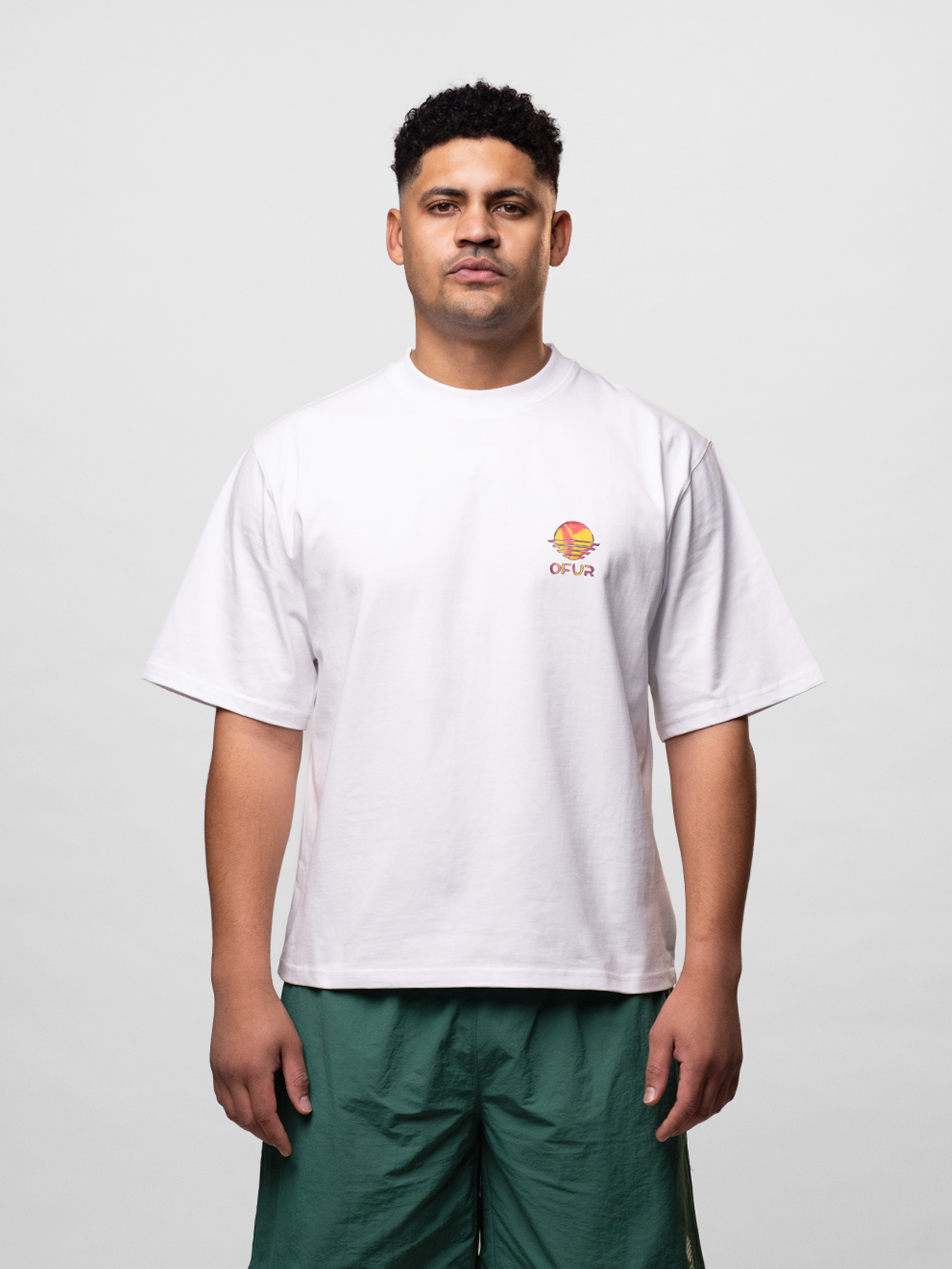 OFUR_SS26_FUNLOTION_CROPPED_TSHIRT_WHITE_UPPER_BODY_FRONT_1