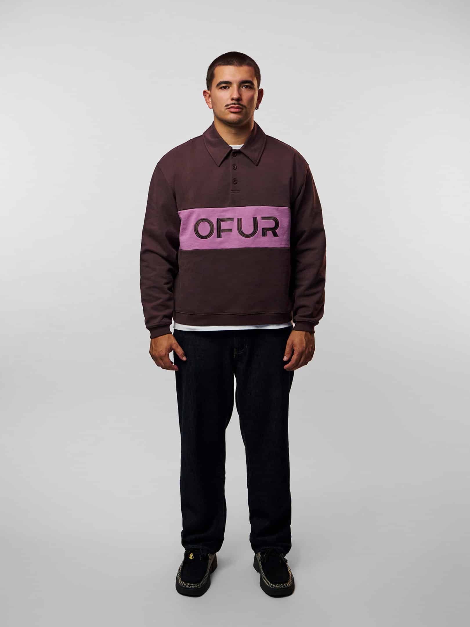 OFUR_FW26_DUSTY_ROSE_SWEATER_BROWN_FULL_BODY_FRONT_1