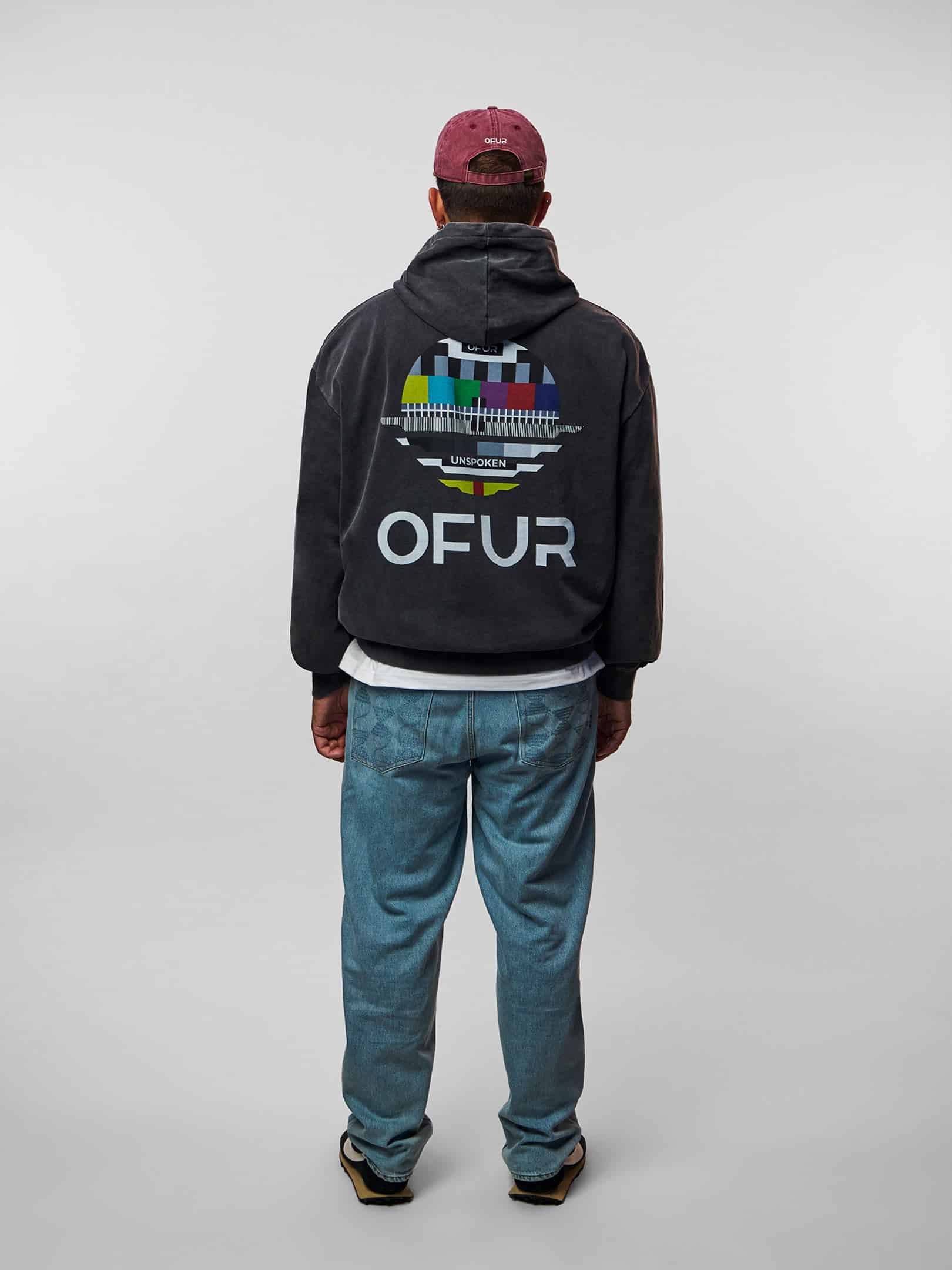 OFUR_FW26_NO_SIGNAL_HOODIE_VINTAGE_BLACK_FULL_BODY_BACK_1
