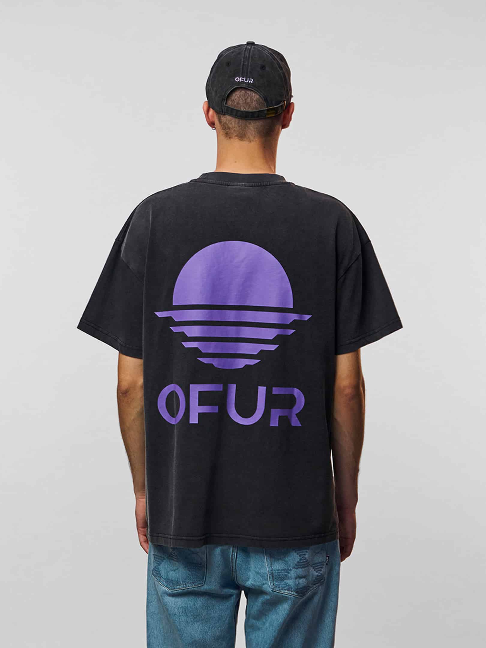 OFUR_FW26_RISE_PURPLE_TSHIRT_VINTAGE_BLACK_UPPER_BODY_BACK_1